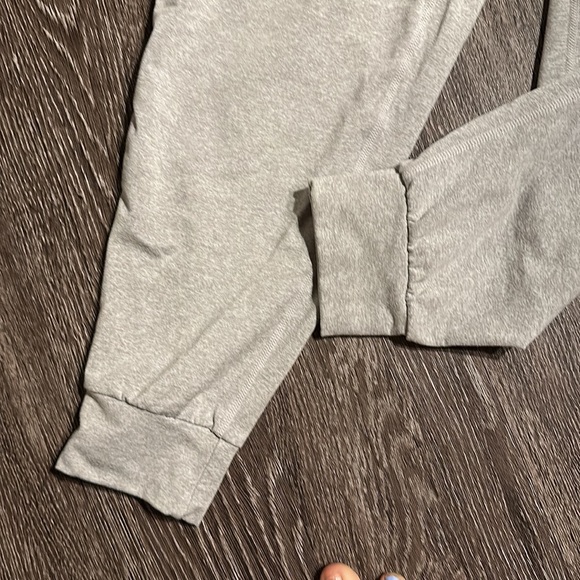 Grey sweatpants - Picture 2 of 6